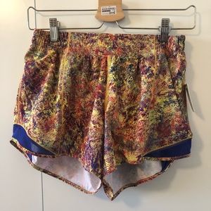 lululemon SeaWheeze Hotty Hot Short 4”